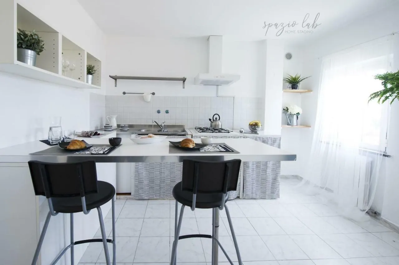 Villa D Apartments Marino Italy